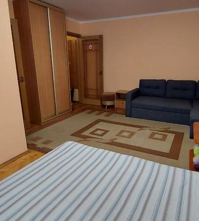 Stadionnaya 21/1 Kiev Luaran gambar